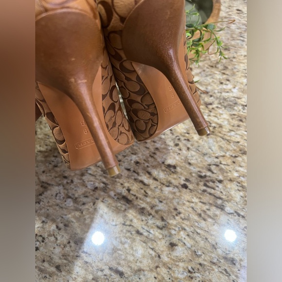 COACH Luca Brown Tan Leather Pointed Toe Pumps 9B - Picture 9 of 10